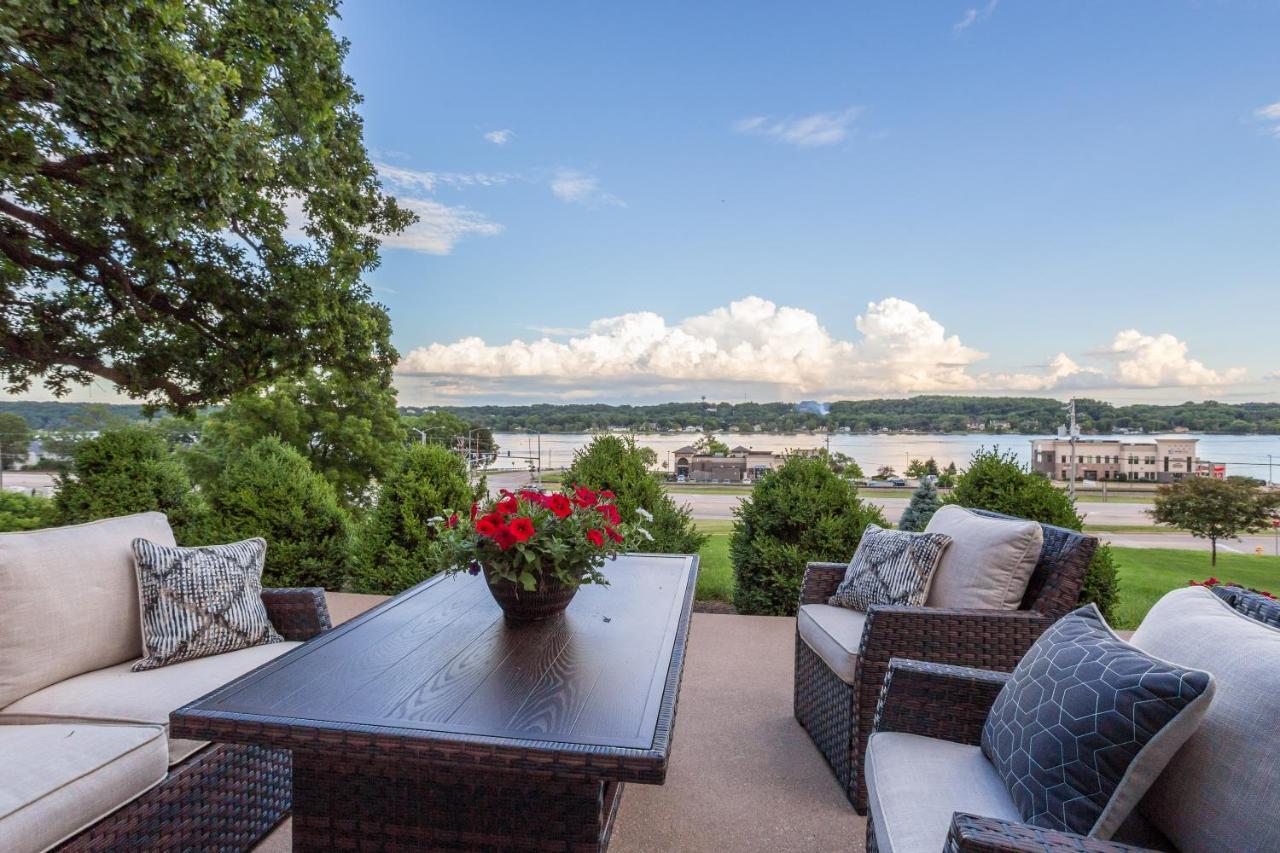 River View Lodge Le Claire Esterno foto