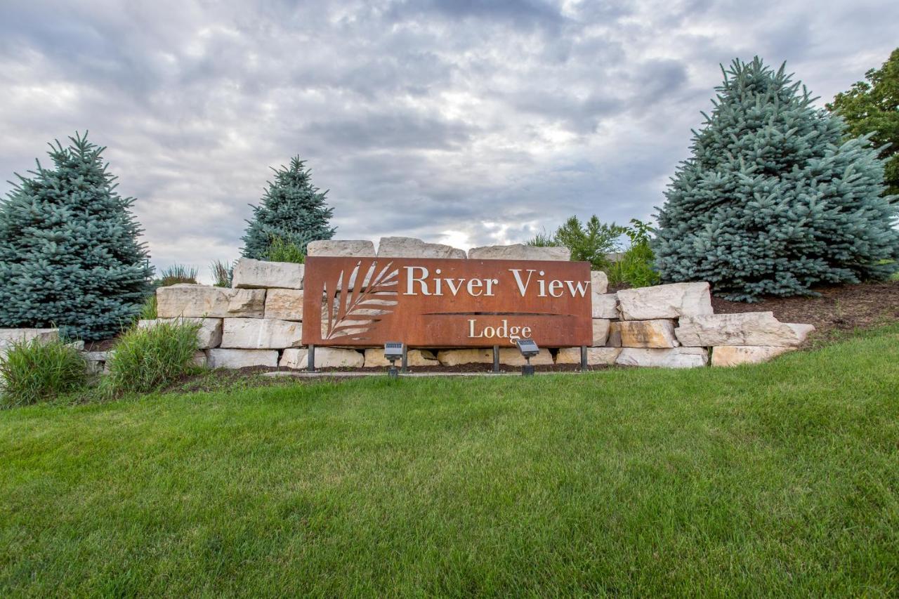 River View Lodge Le Claire Esterno foto